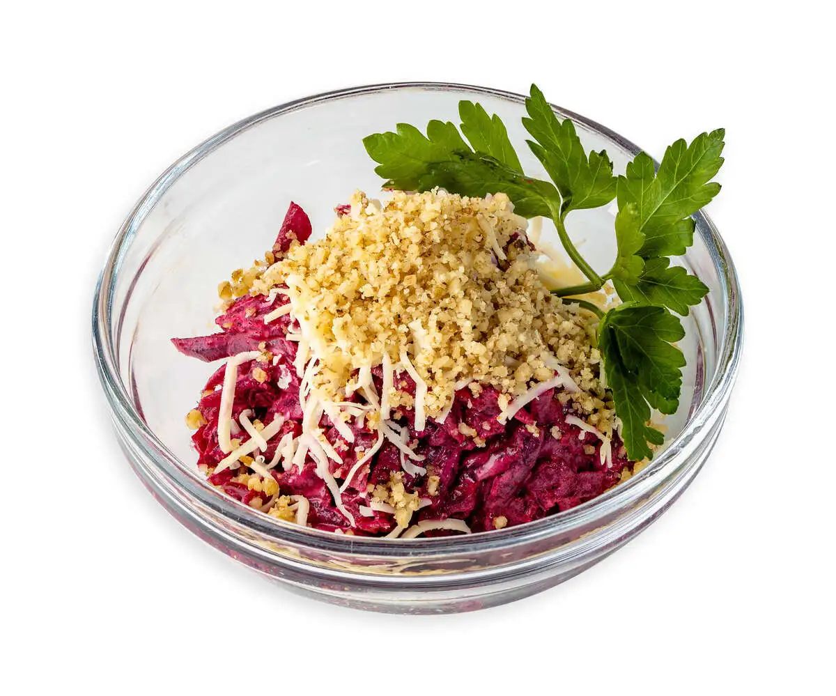Салат со свеклой и грецким орехом 