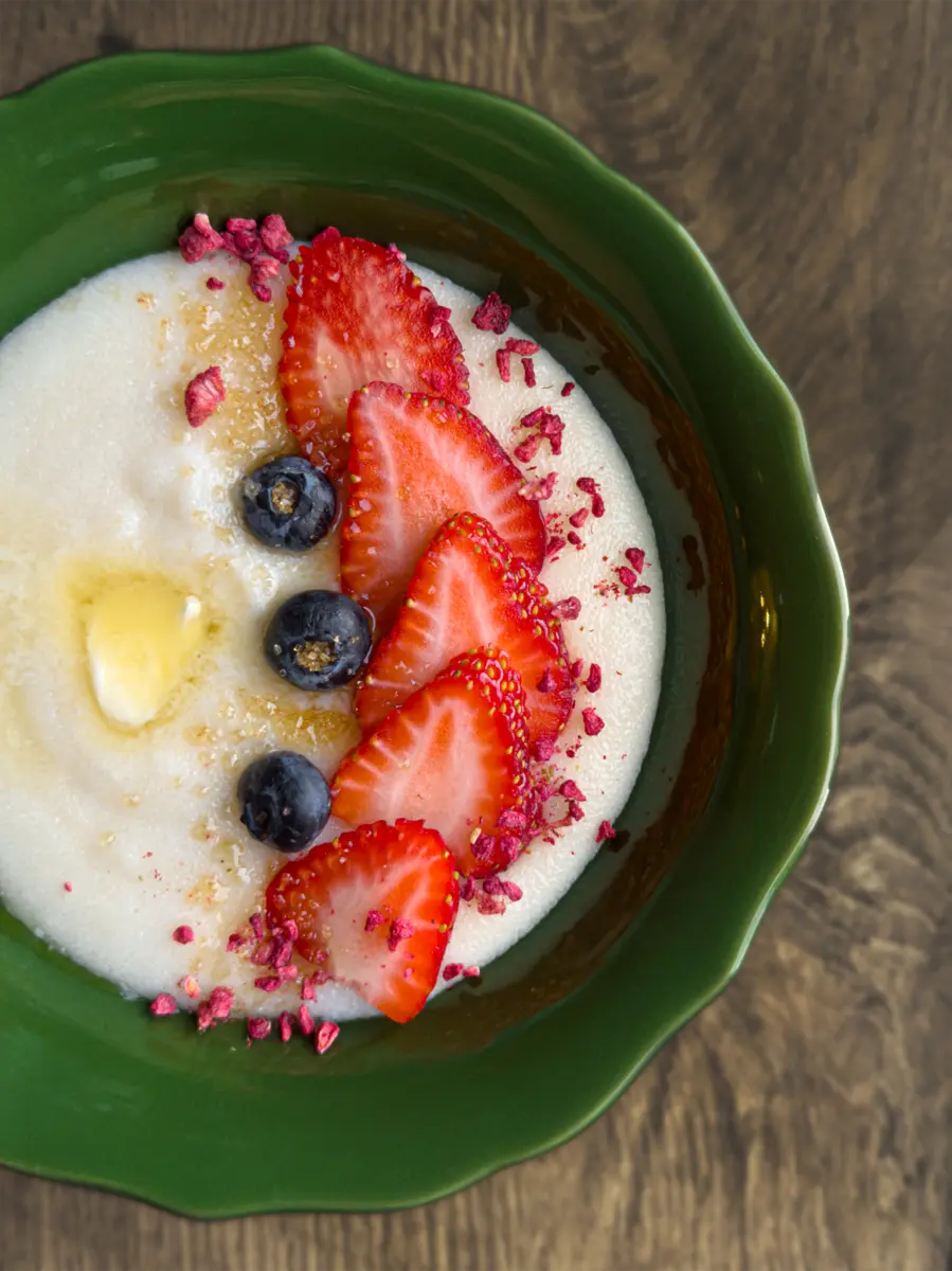 Каша Манная с ягодами