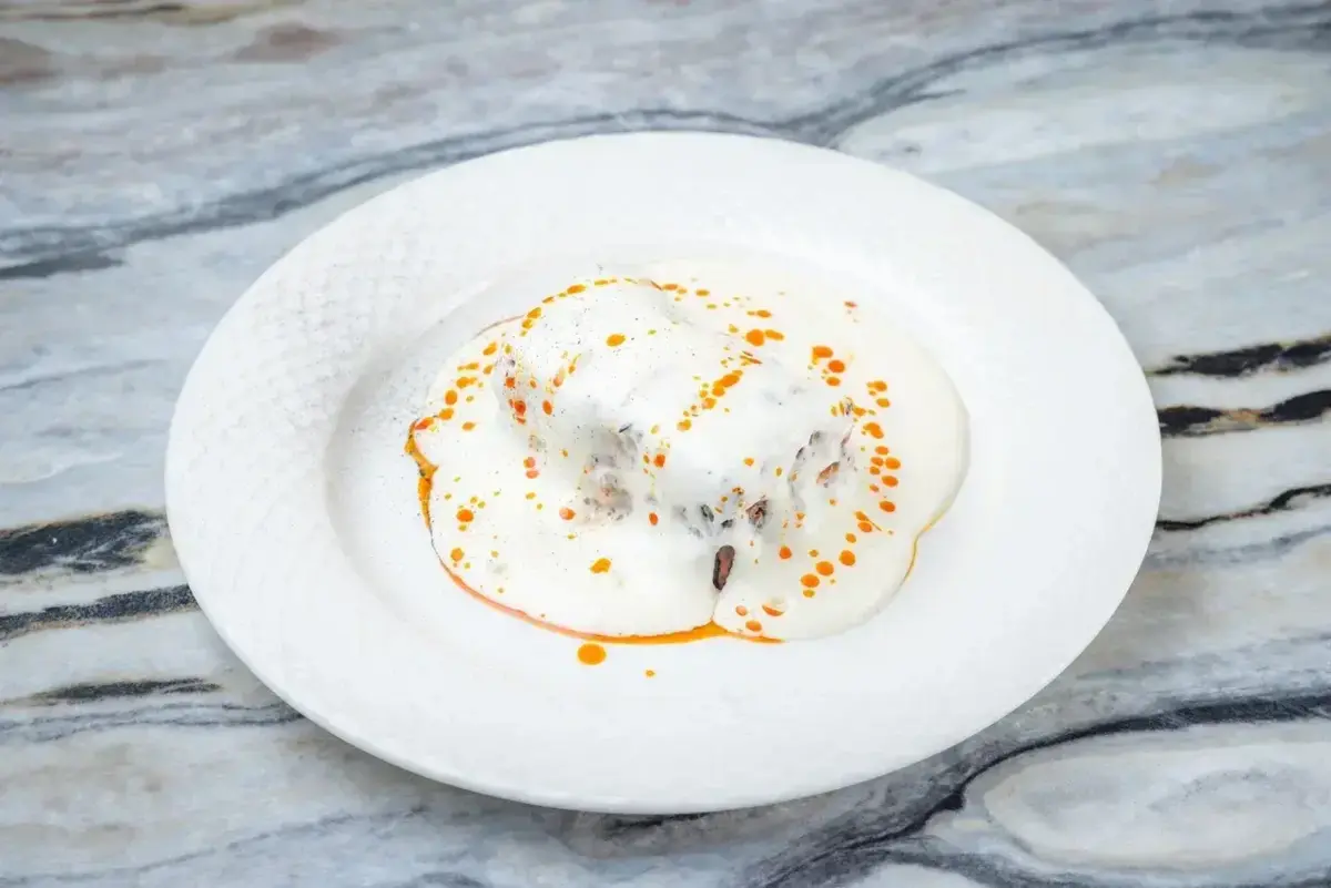 Мусака с фаршем из говядины и муссом из пармезана