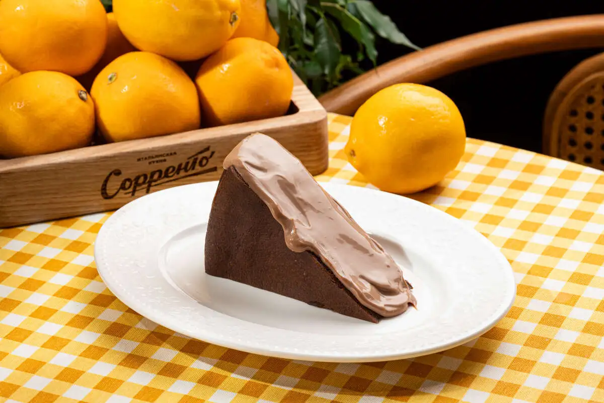 Чизкейк шоколадный с соусом Бейлиз