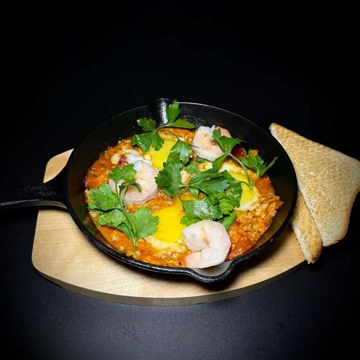 Шакшука с креветками