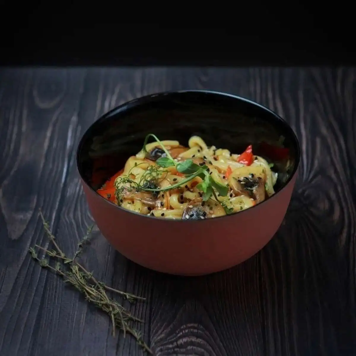 Wok овощи и грибы