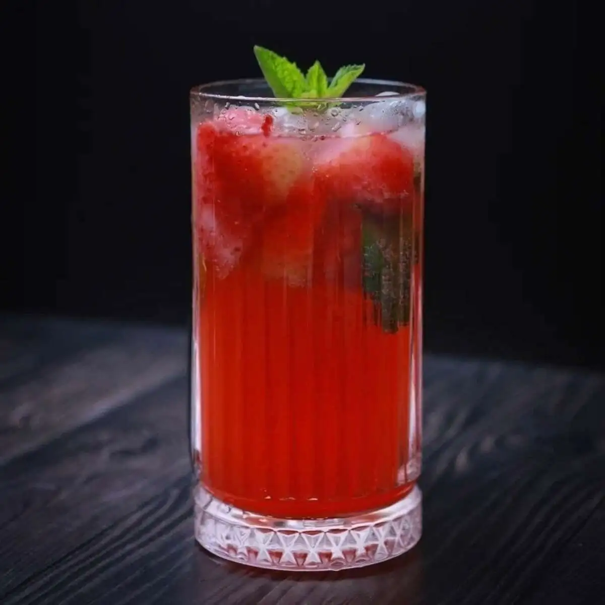 Лимонад Клубника-Базилик 