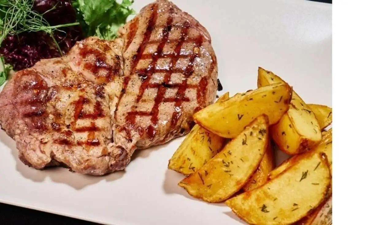 Свиной стейк