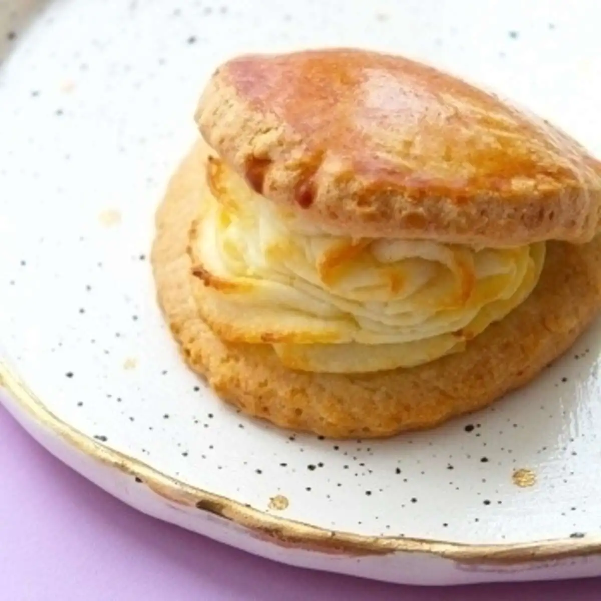 Сочник с творожной начинкой