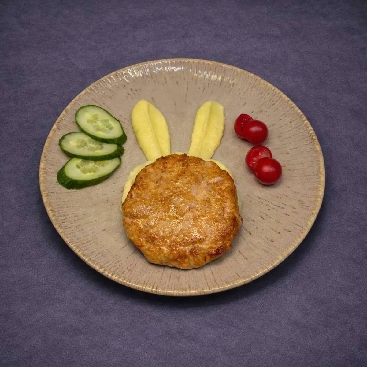 Куриная котлета с картофельным пюре ДМ