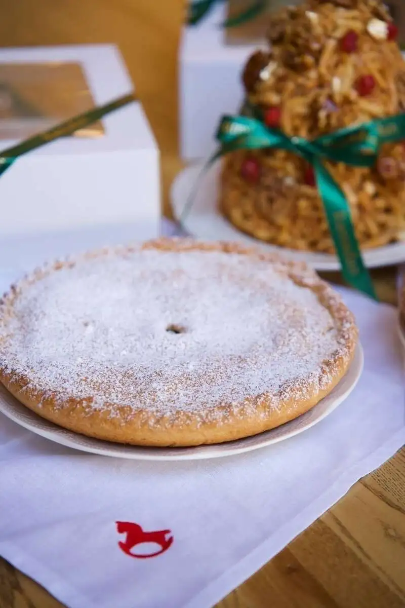 Пирог песочный с курагой