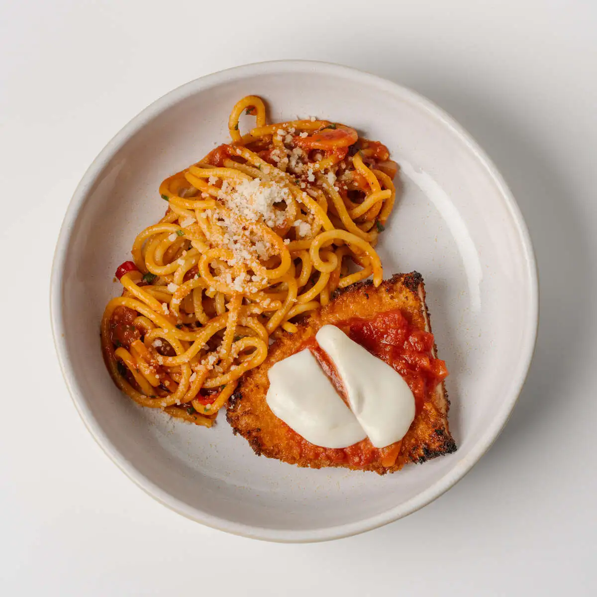 Спагетти помодоро  с чикен пармиджано