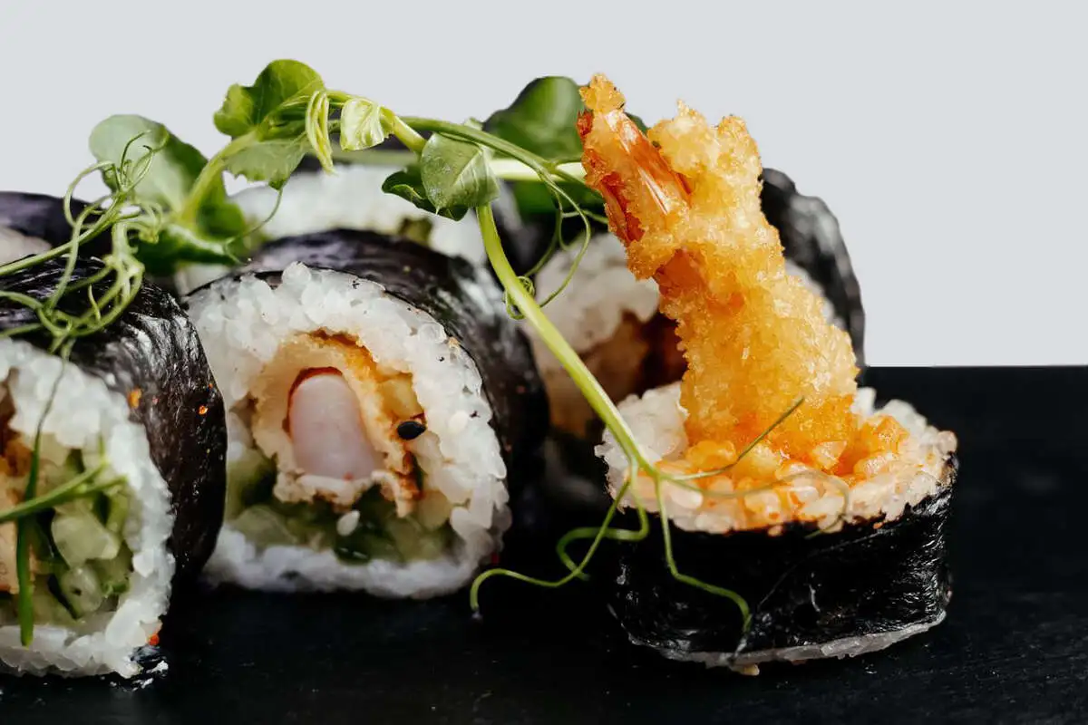 Креветка, прошедшая курс выживания у Чака