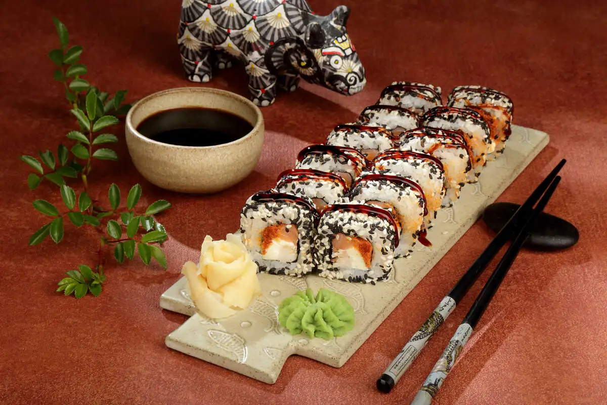 Том ям Ролл