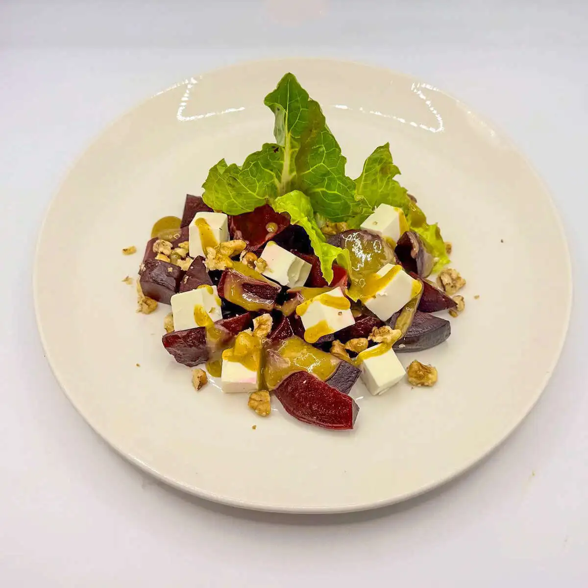 Салат с печеной свеклой 