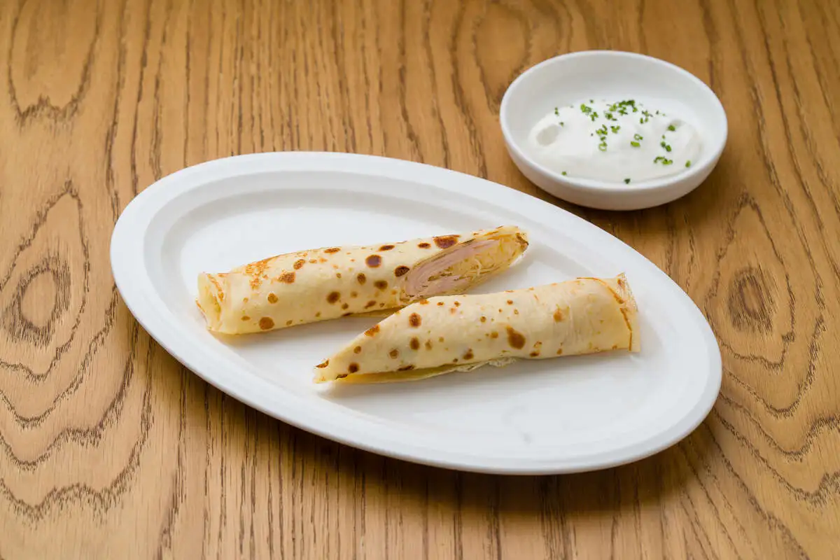 Блин с ветчиной и сыром