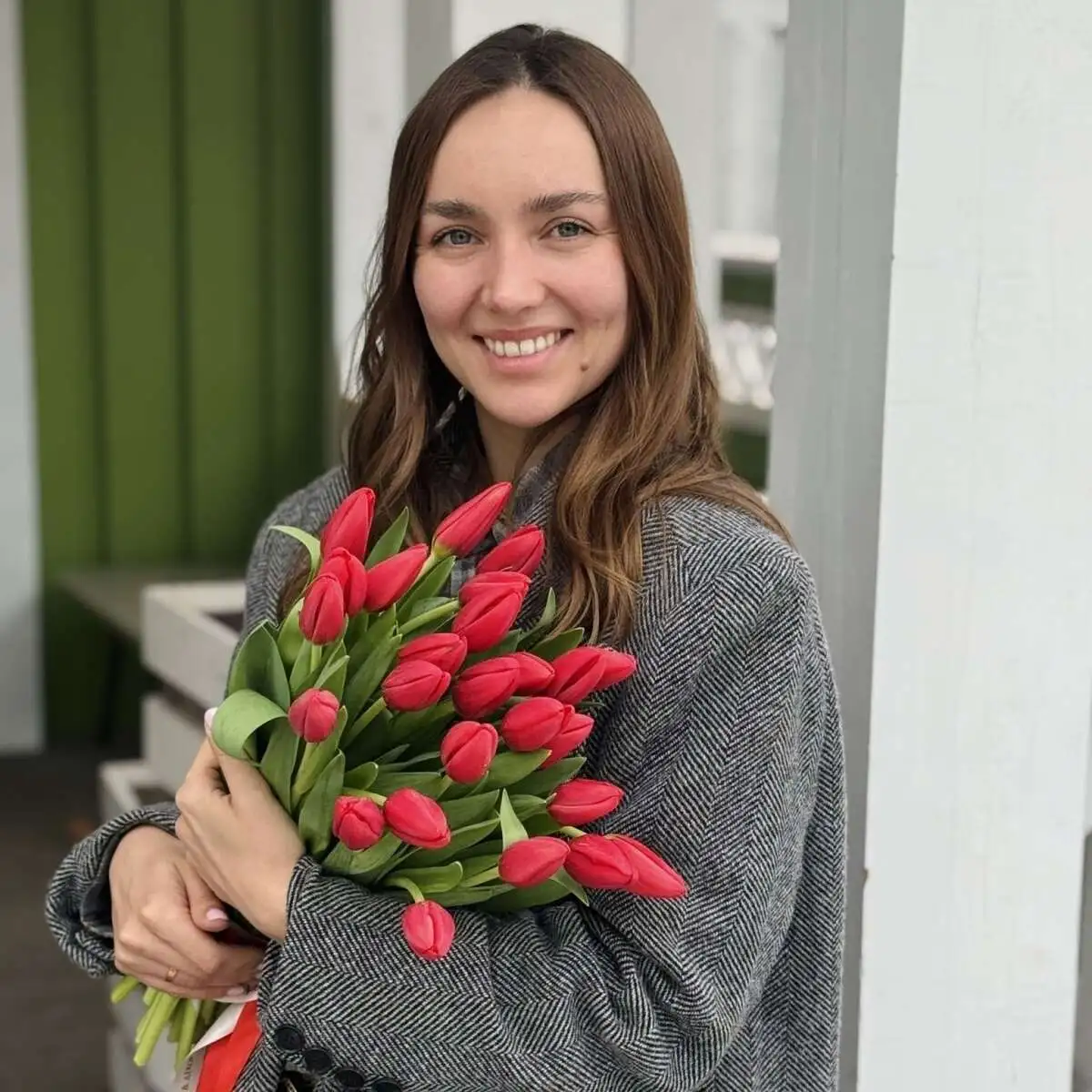 Букет красных тюльпанов размер S