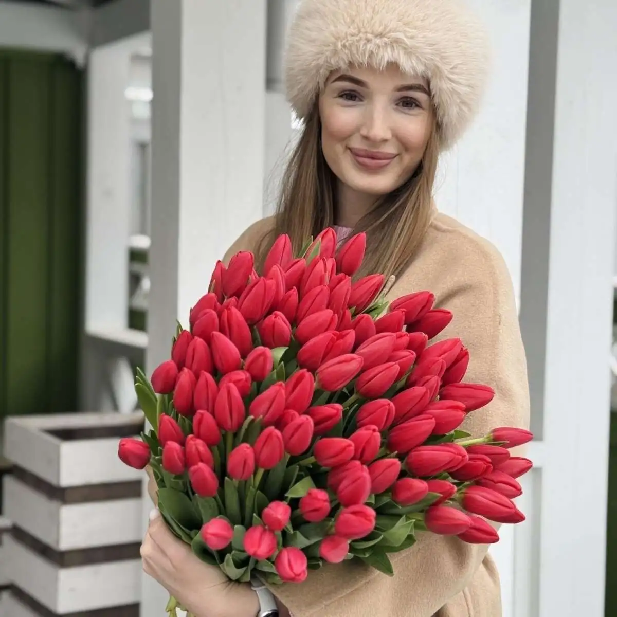 Букет красных тюльпанов размер L