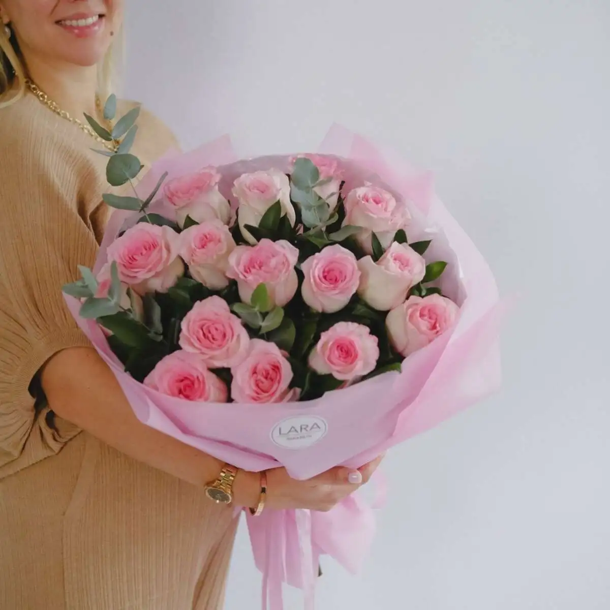 Монобукет из розовых роз, размер M