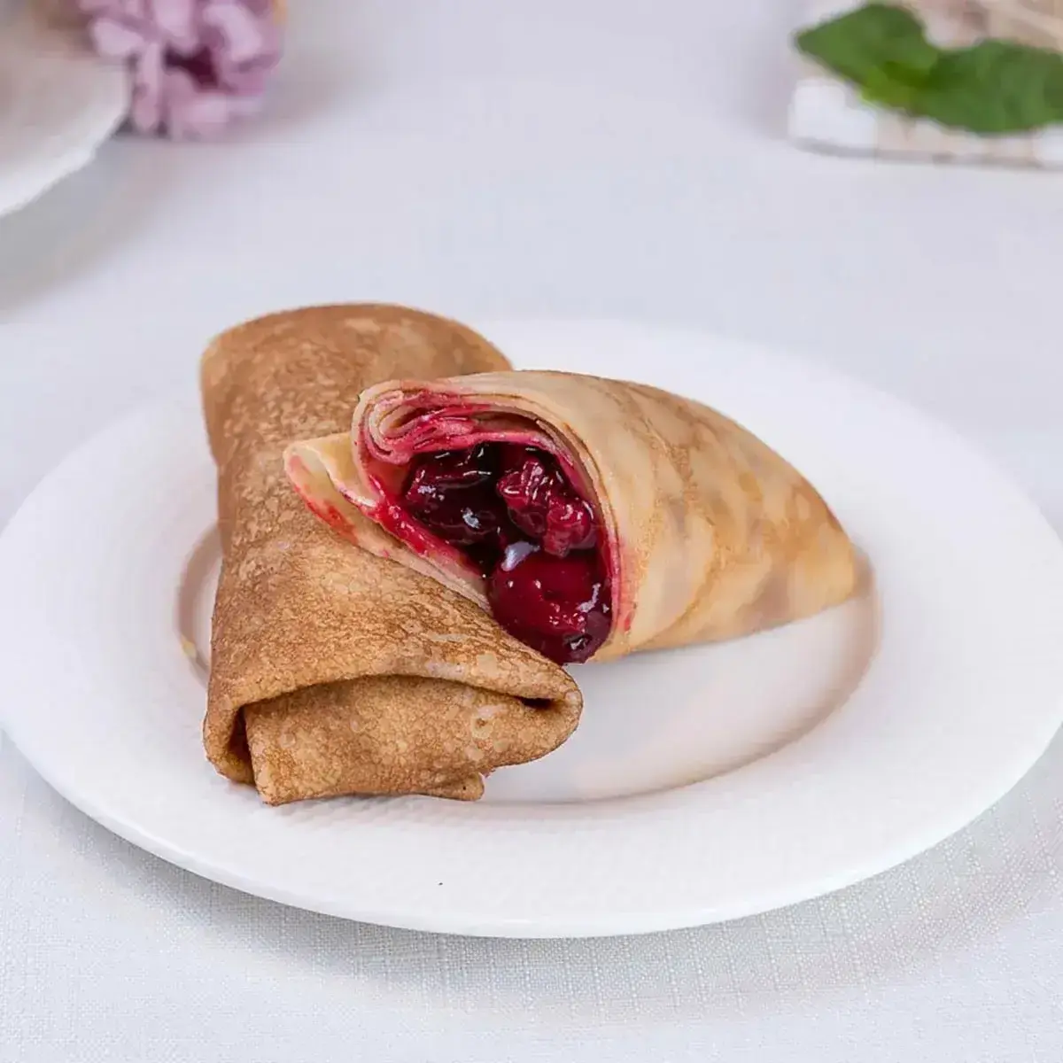 Блинчик с вишней