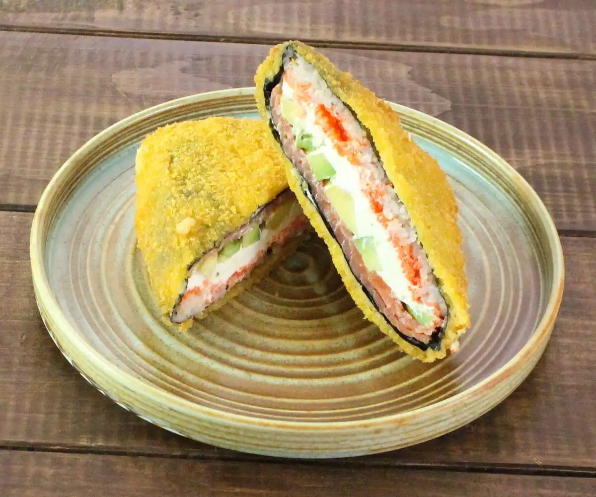 ролл Сендвич с подкопченным лососем