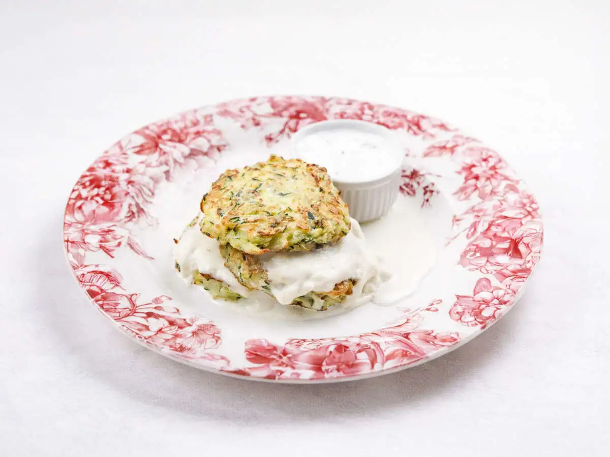 Оладьи из цукини со страчателлой