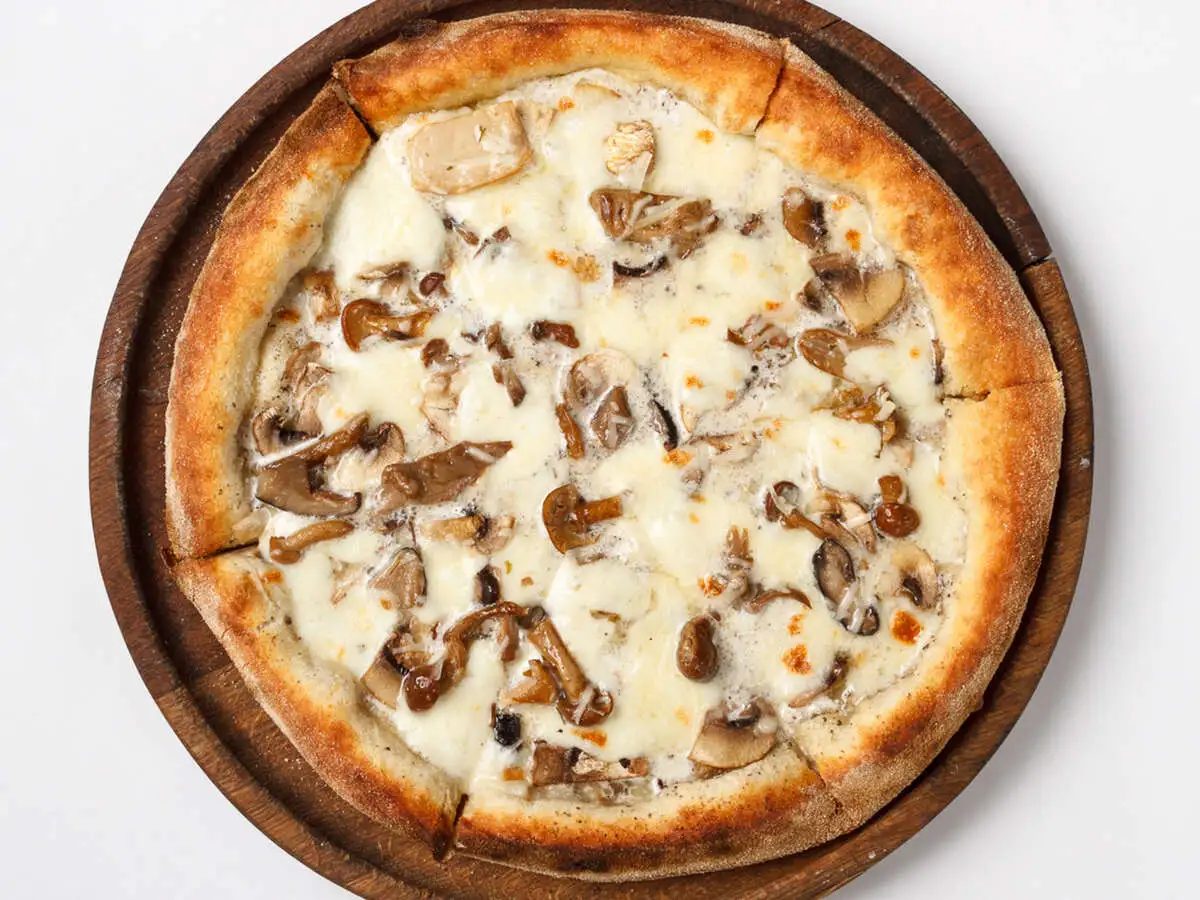 Пицца «Тартюфо» с грибами