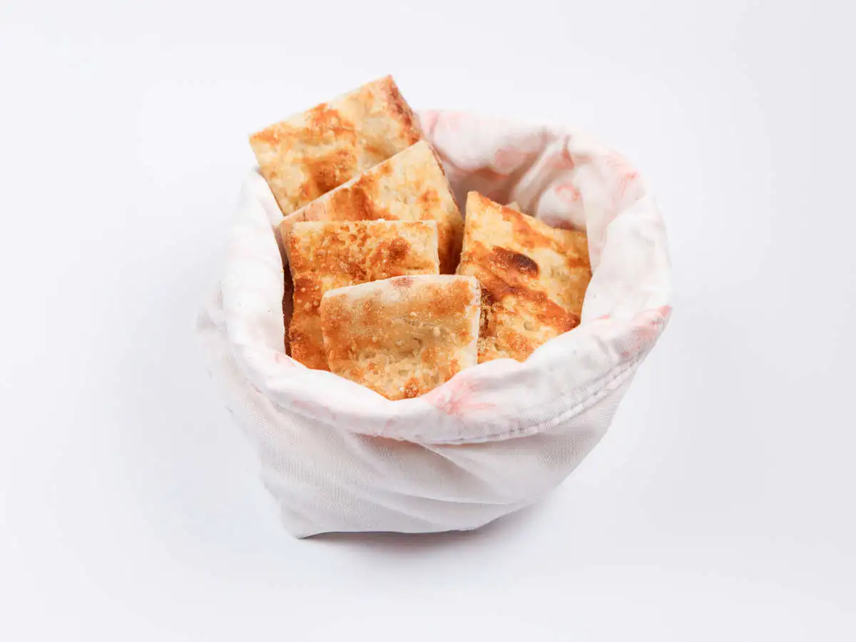 Рваная сырная фокачча