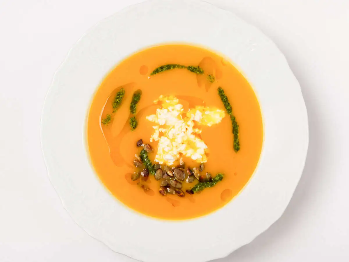 Суп из тыквы с брынзой и песто