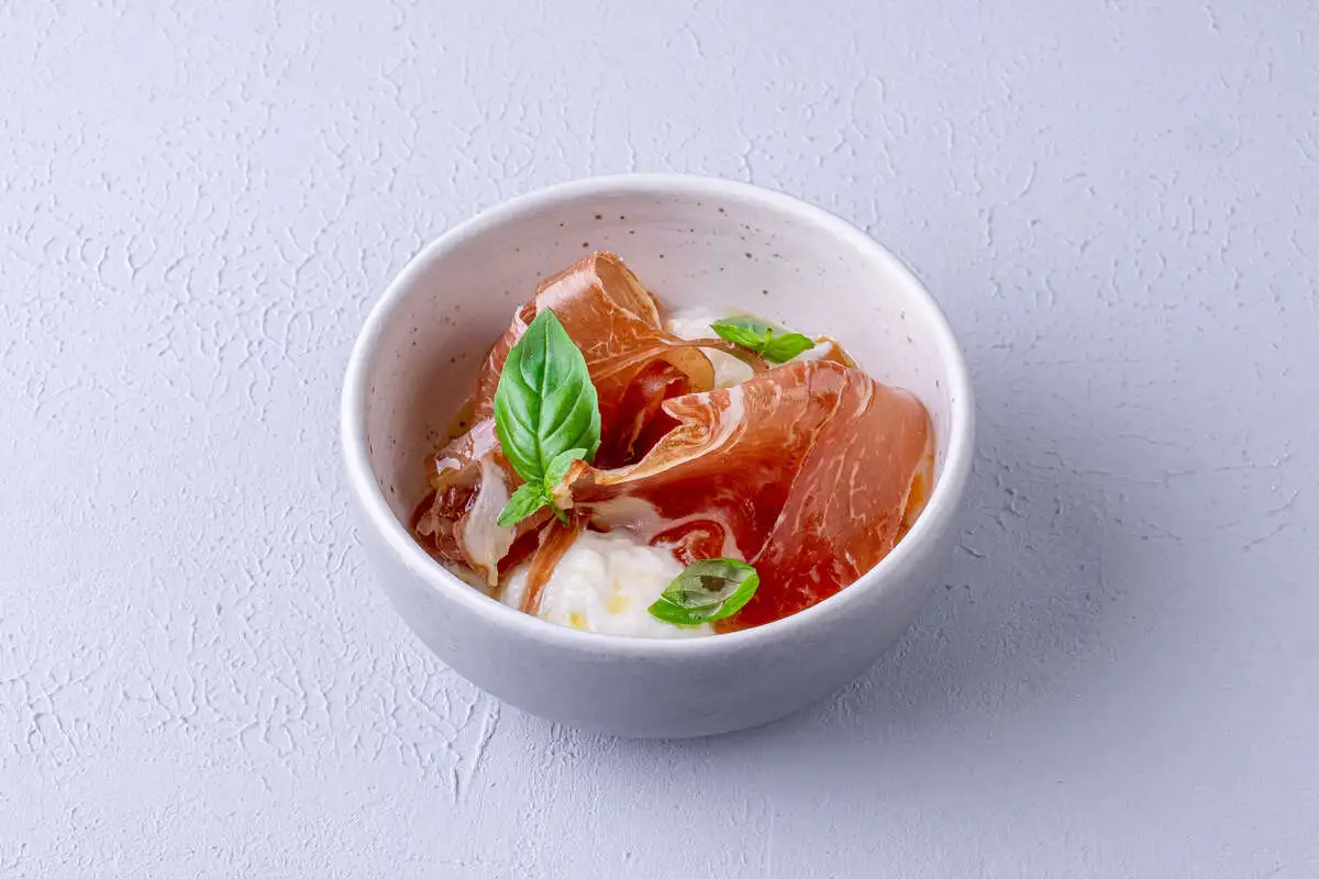 Парма, хурма и страчателла