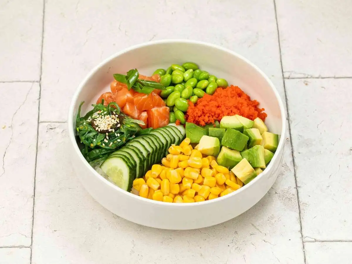 Поке с лососем