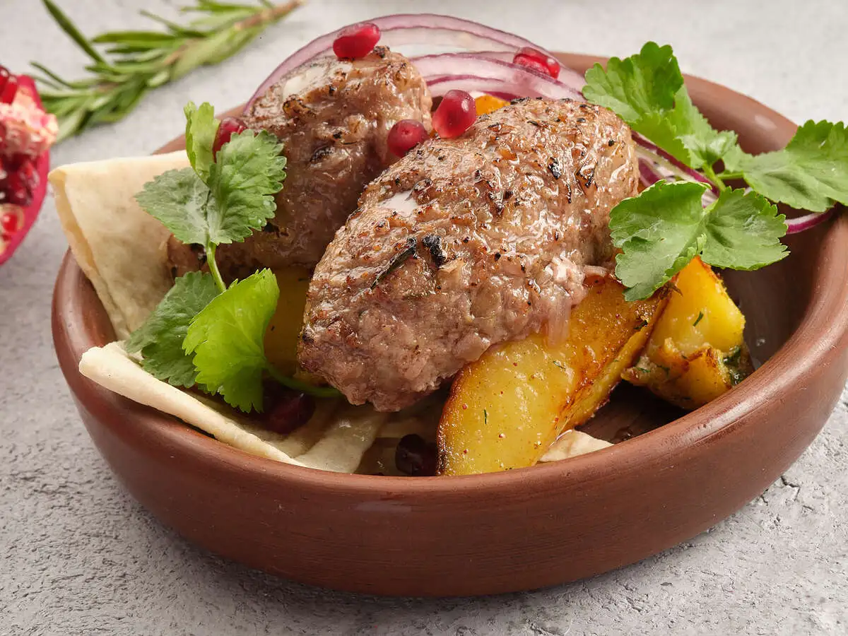 Кюфта из телятины с сыром сулугуни