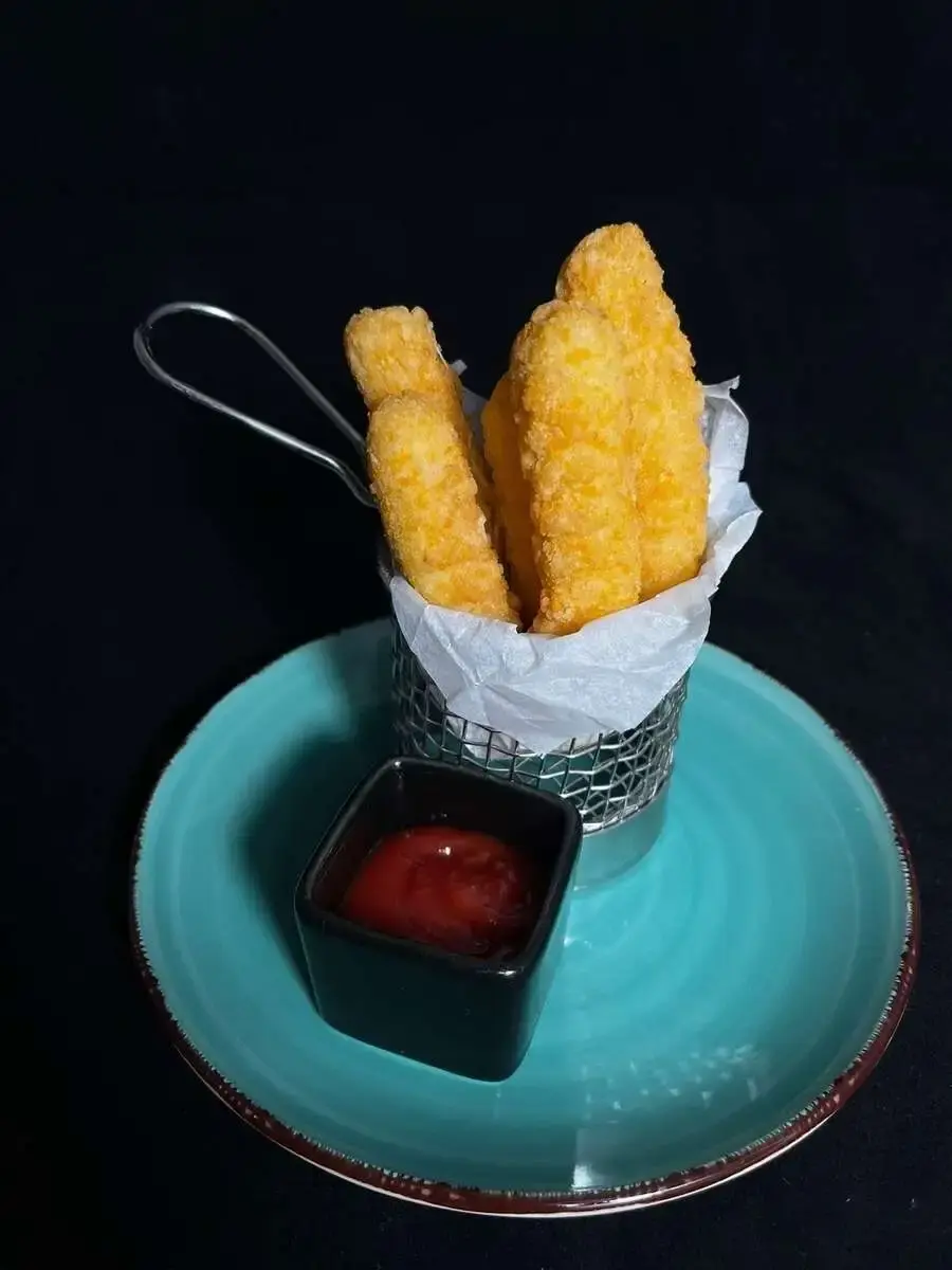 Хрустящие куриные наггетсы, кетчуп