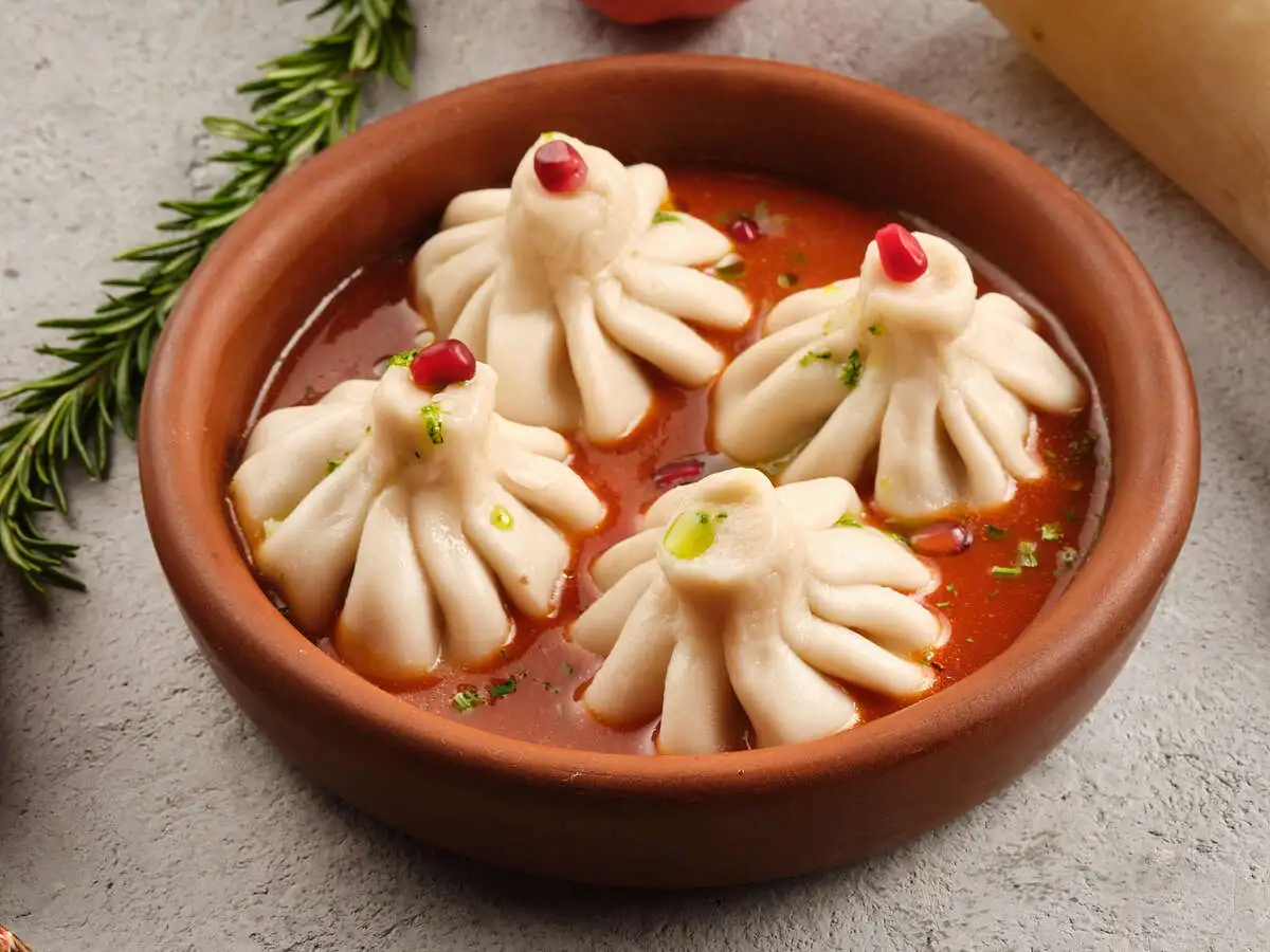 Хинкали в соусе чакапули