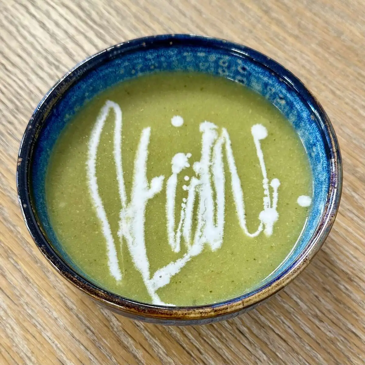 Суп-пюре из брокколи с кокосовым молоком