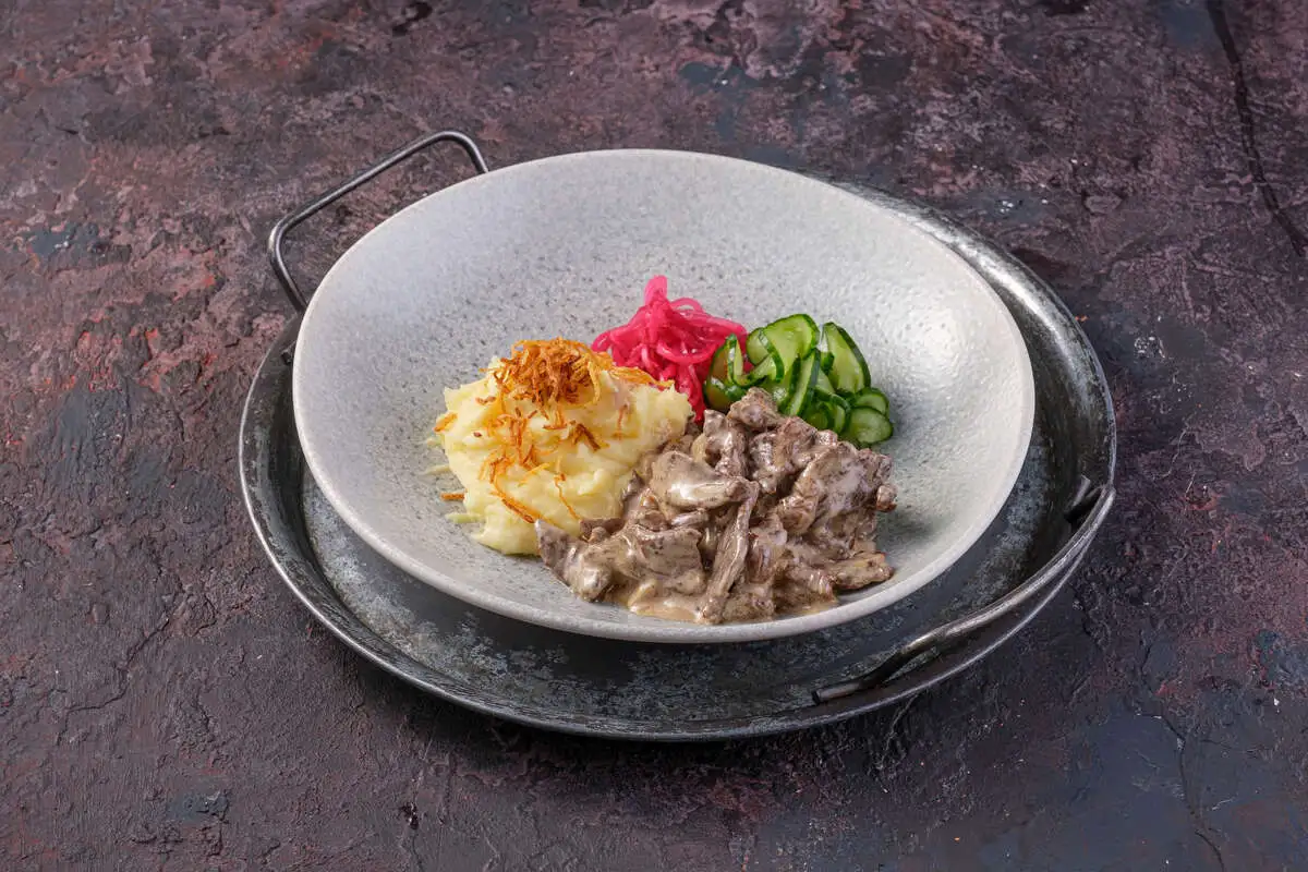 Бефстроганов