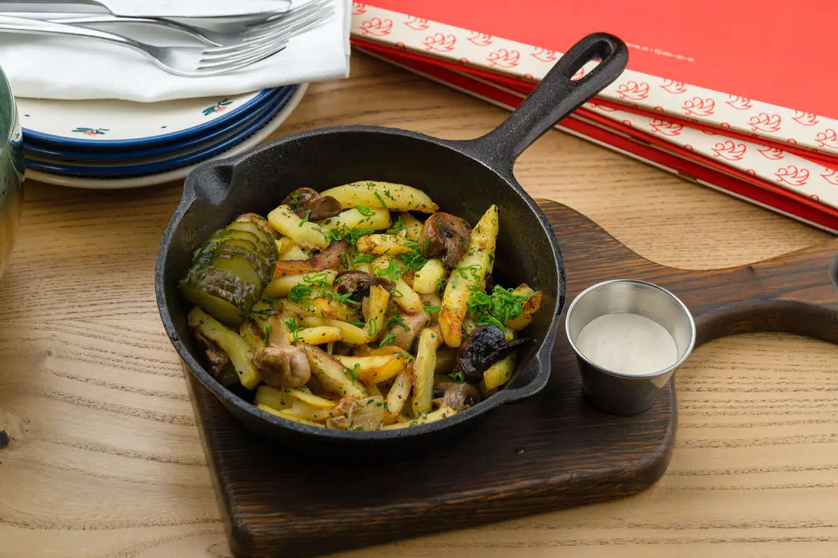 Картофель жареный с постной сметаной