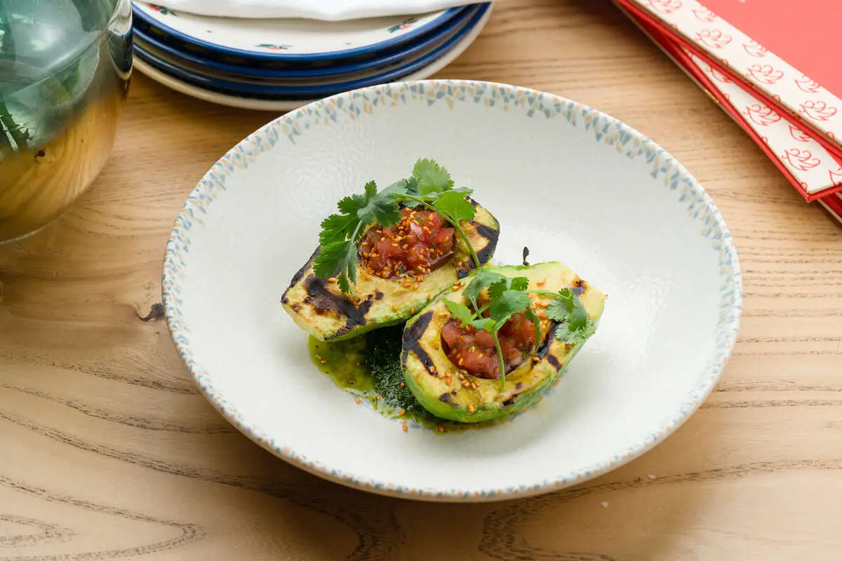 Авокадо на гриле