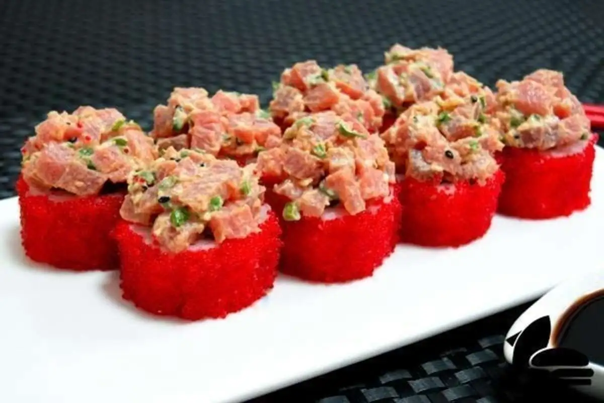 Спайси-ролл с тунцом