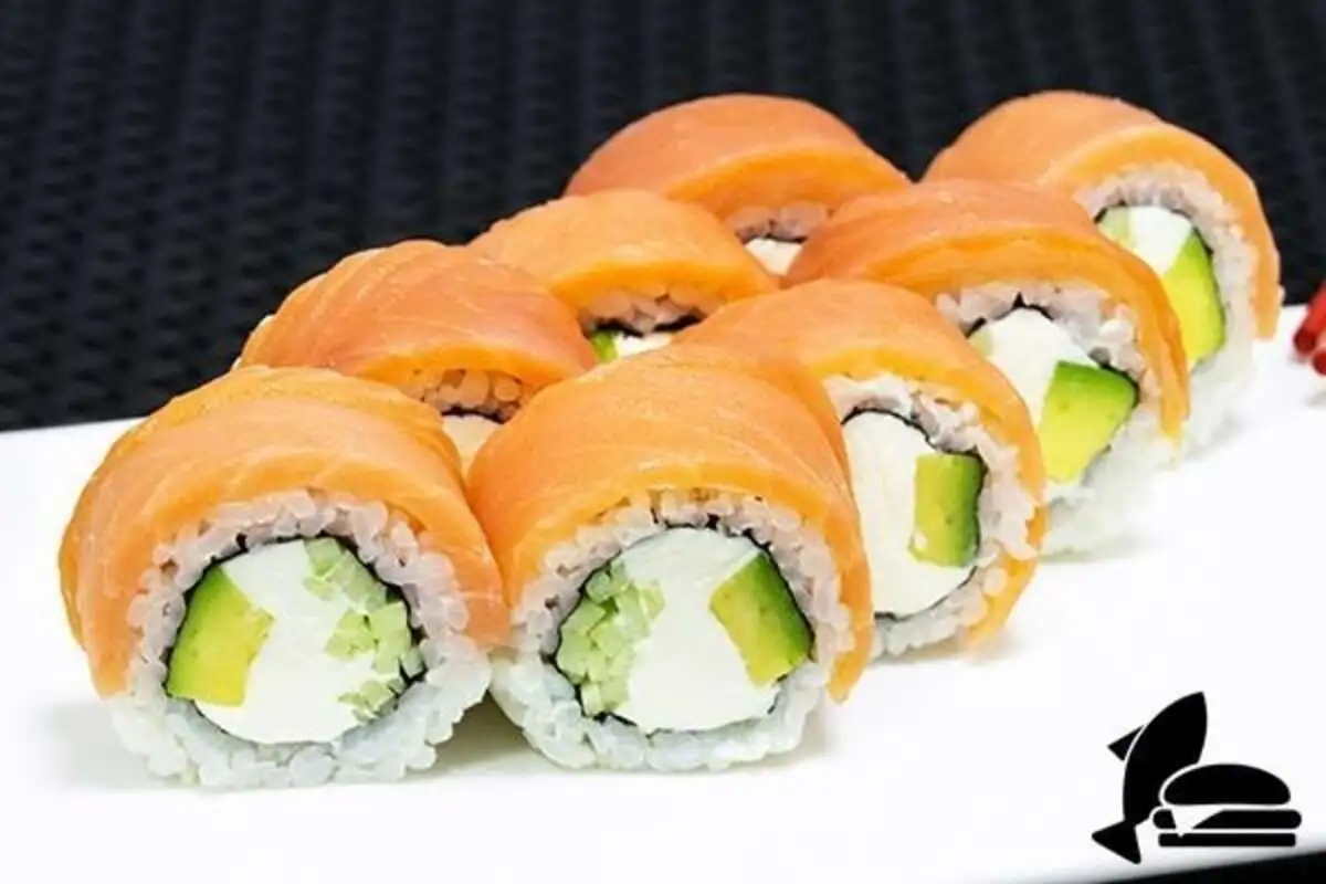 Филадельфия с копченым лососем