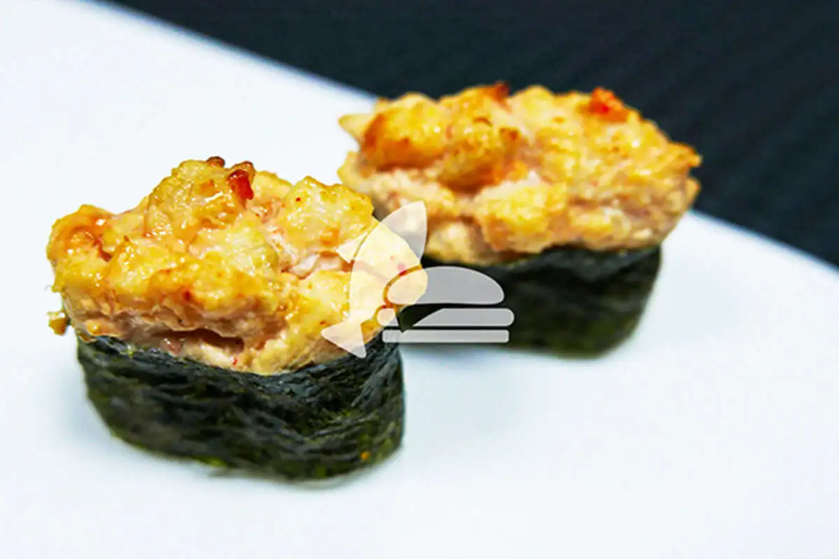  Суши Лосось Острый Запеченный