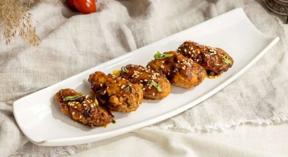 Куриные крылья в пикантном соусе