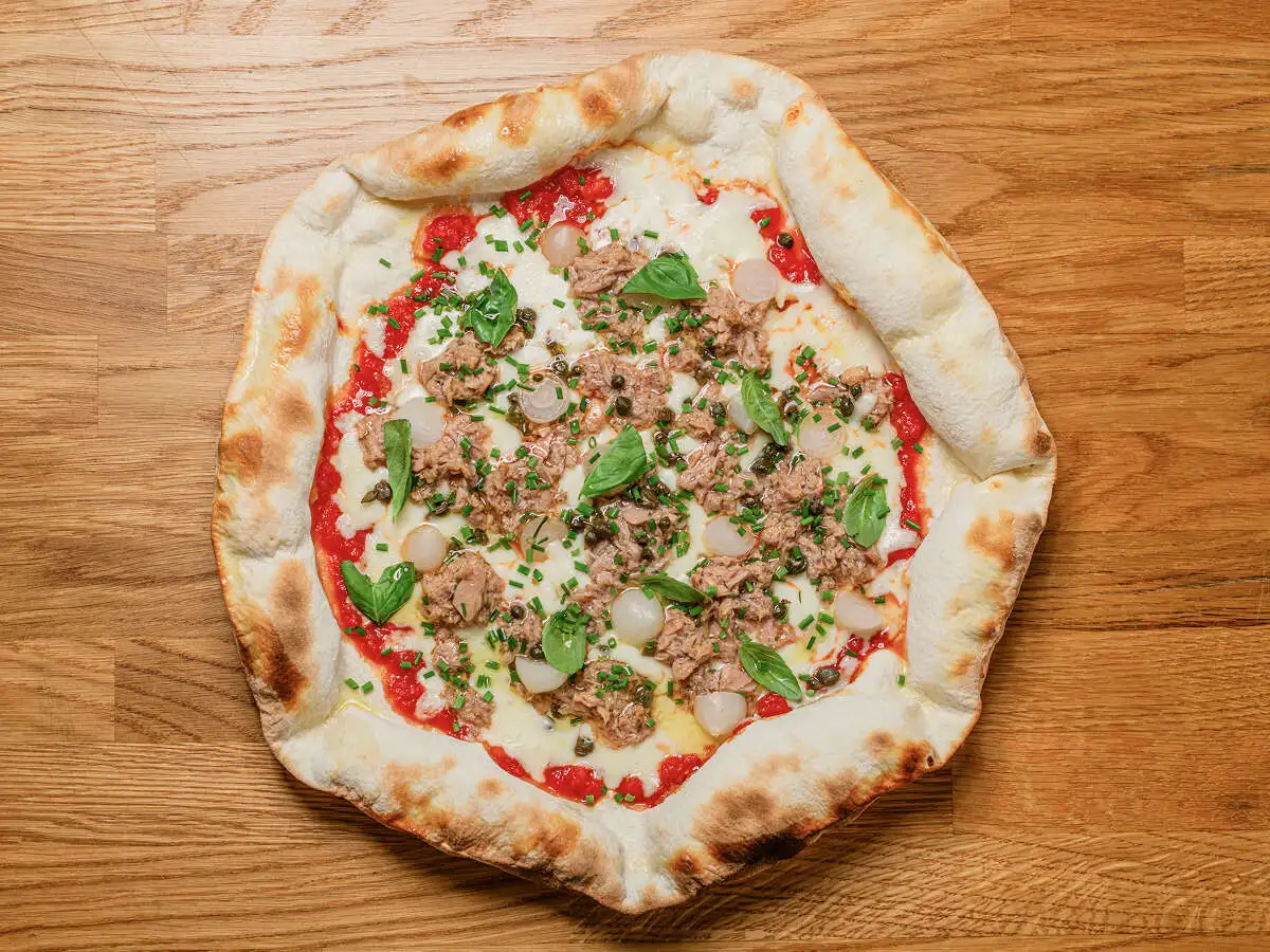 Пицца с тунцом