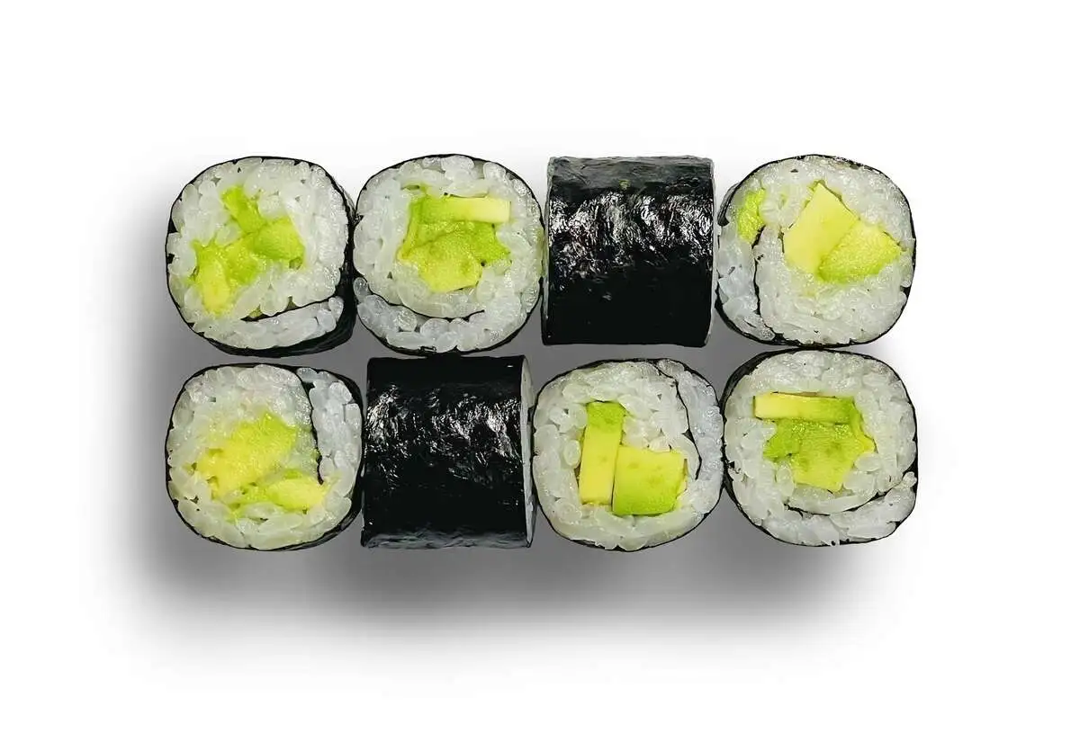 Маки с авокадо 