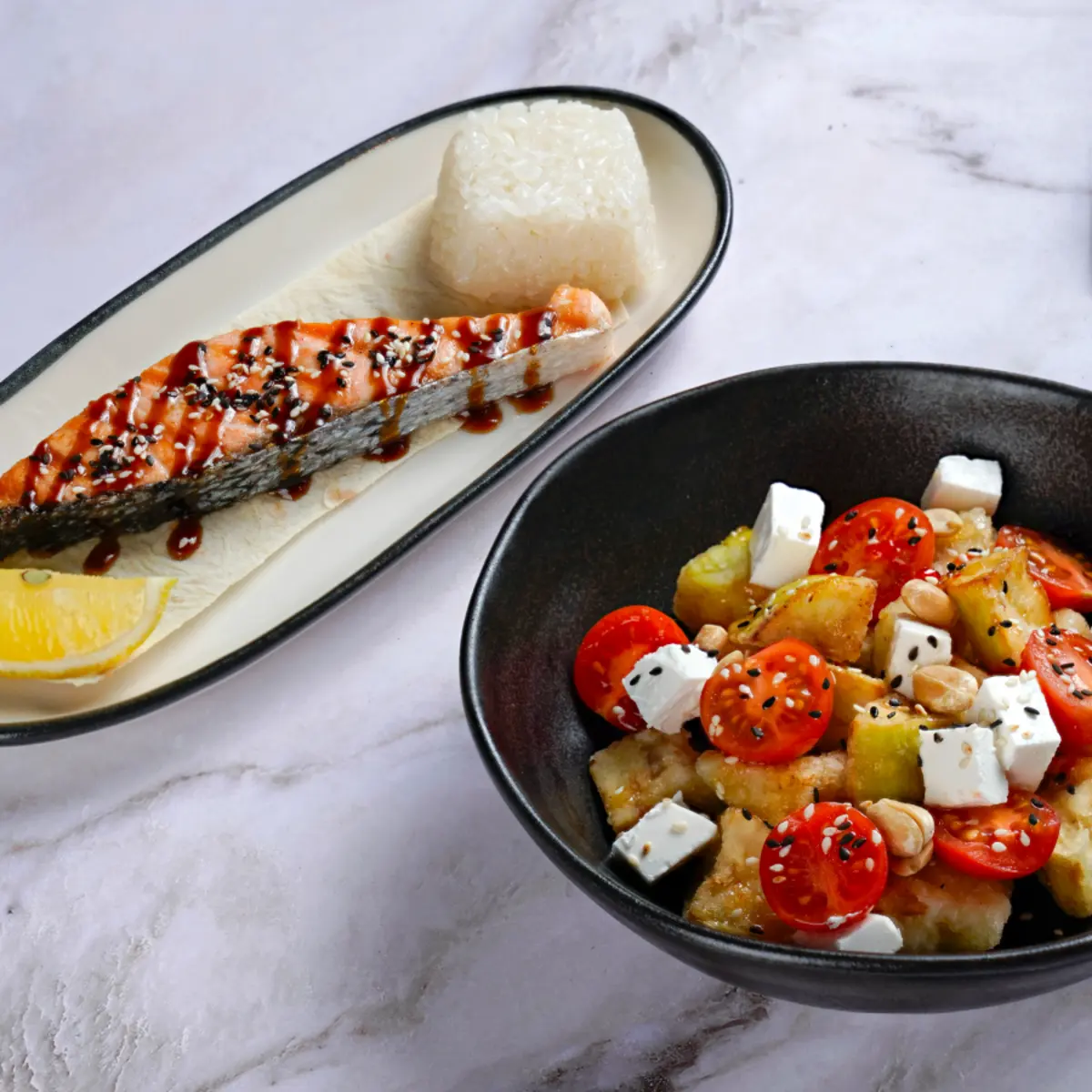 Стейк семги и салат из баклажанов