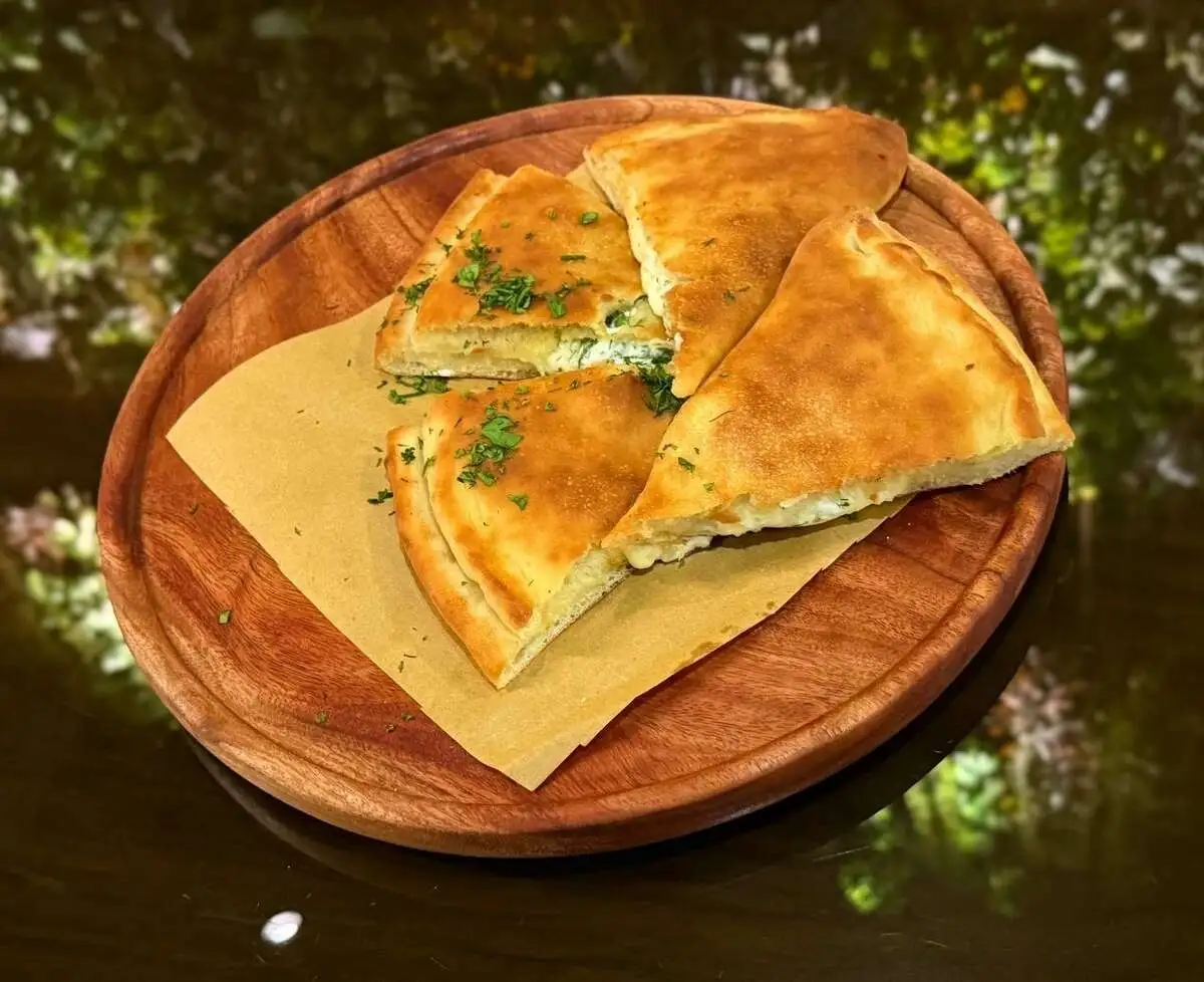 Кутаб с сыром и зеленью/Qutab with cheese and herbs