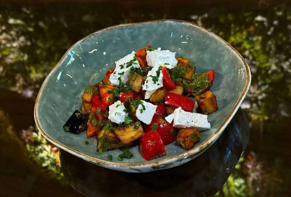 Салат с баклажан с сыром фета/Eggplant salad with feta cheese