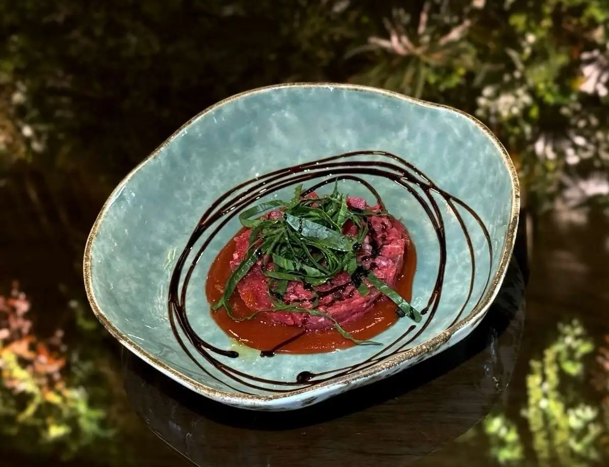 Тар-тар из говядины / Beef tartare