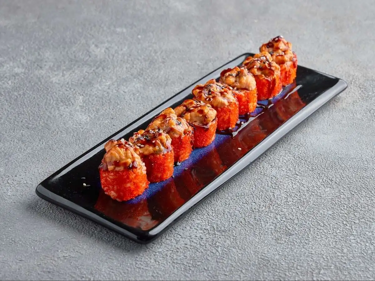 Запеченный ролл с лососем