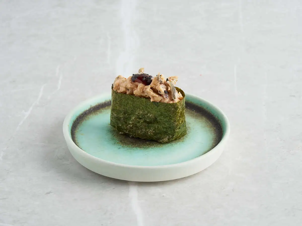 Суши с угрем острые