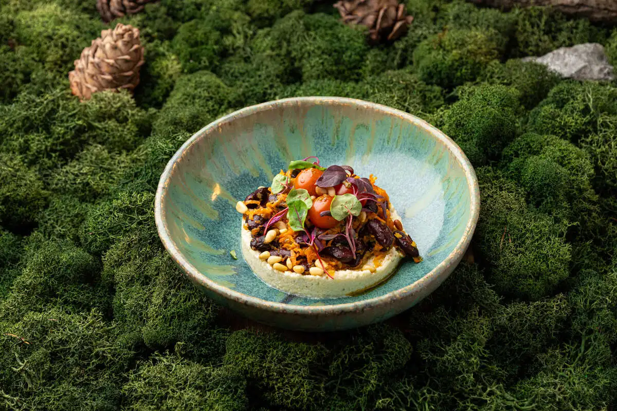 Красная фасоль на кедровой каше 