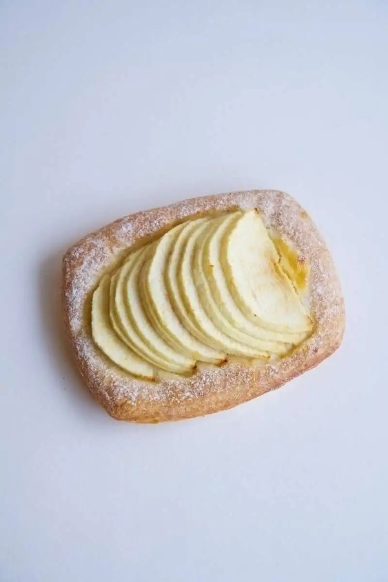 Слойка с яблоками