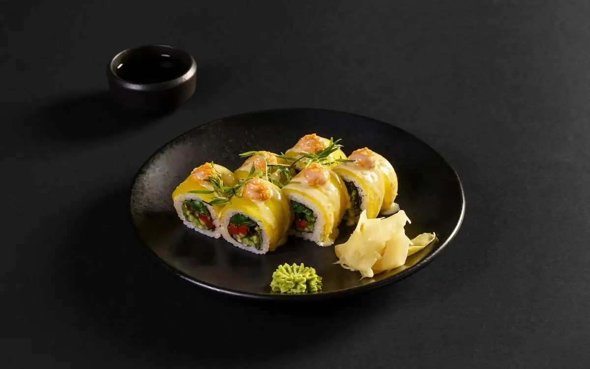 Ролл с такуаном и муссом из сыра тофу