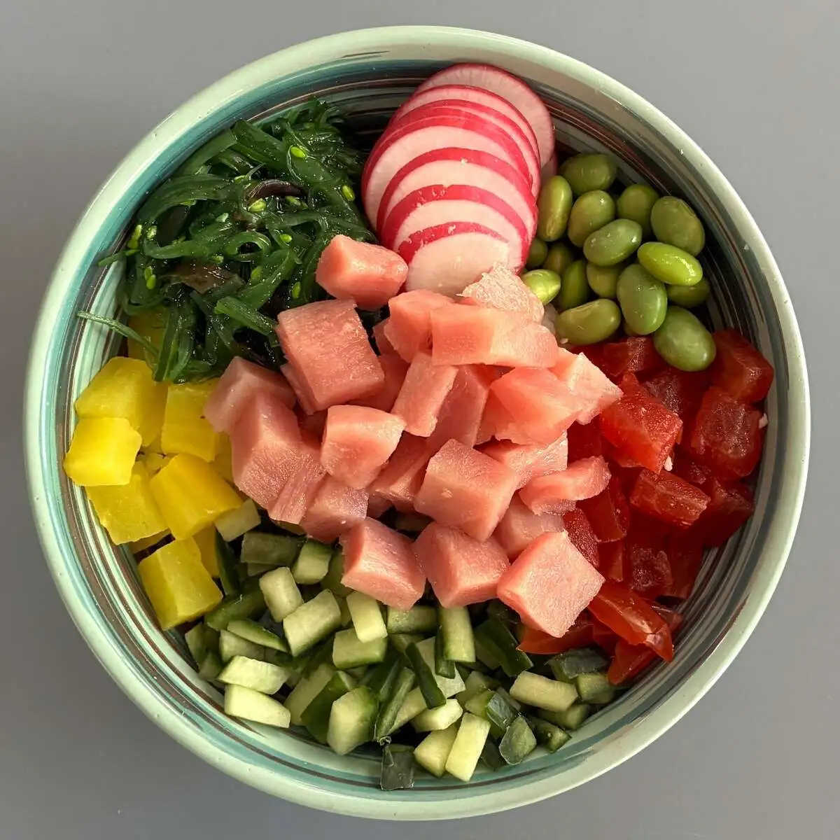 Поке с тунцом